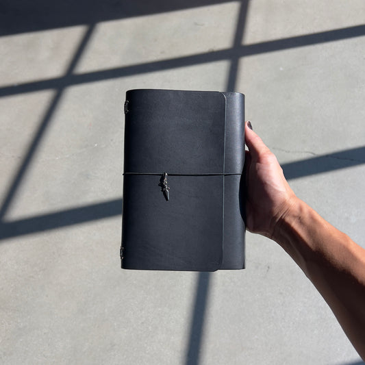 dark fantasy (Leather Notebook in A5)