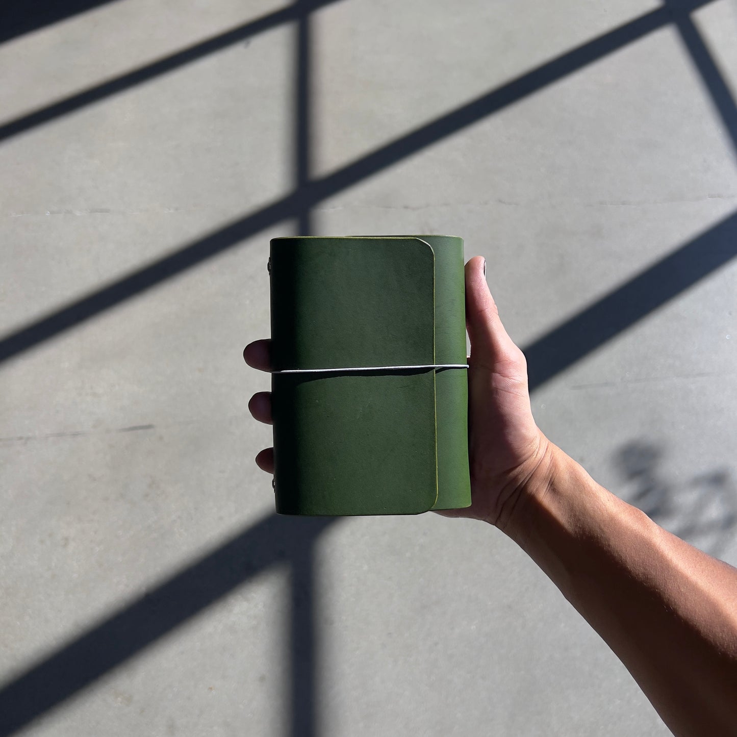 green day (Leather Notebook in A5)