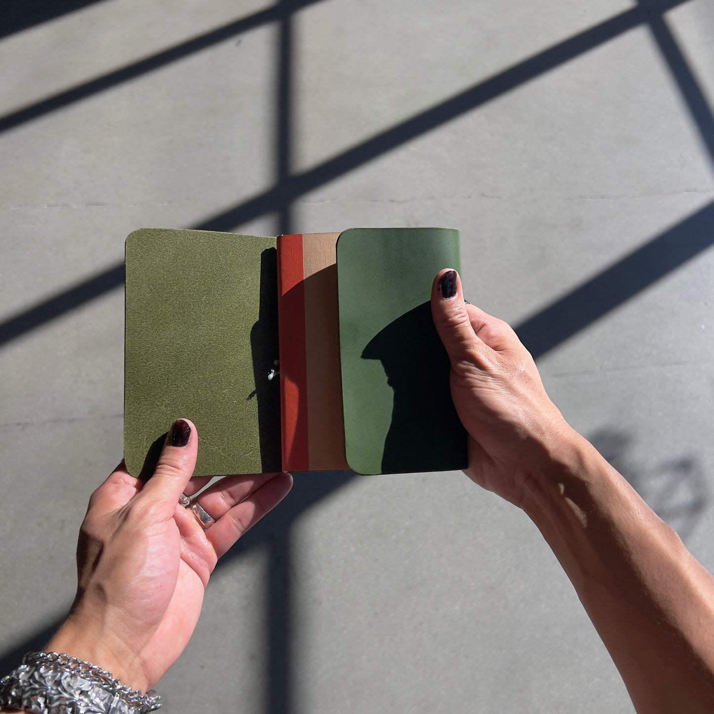 green day (Leather Notebook in A5)